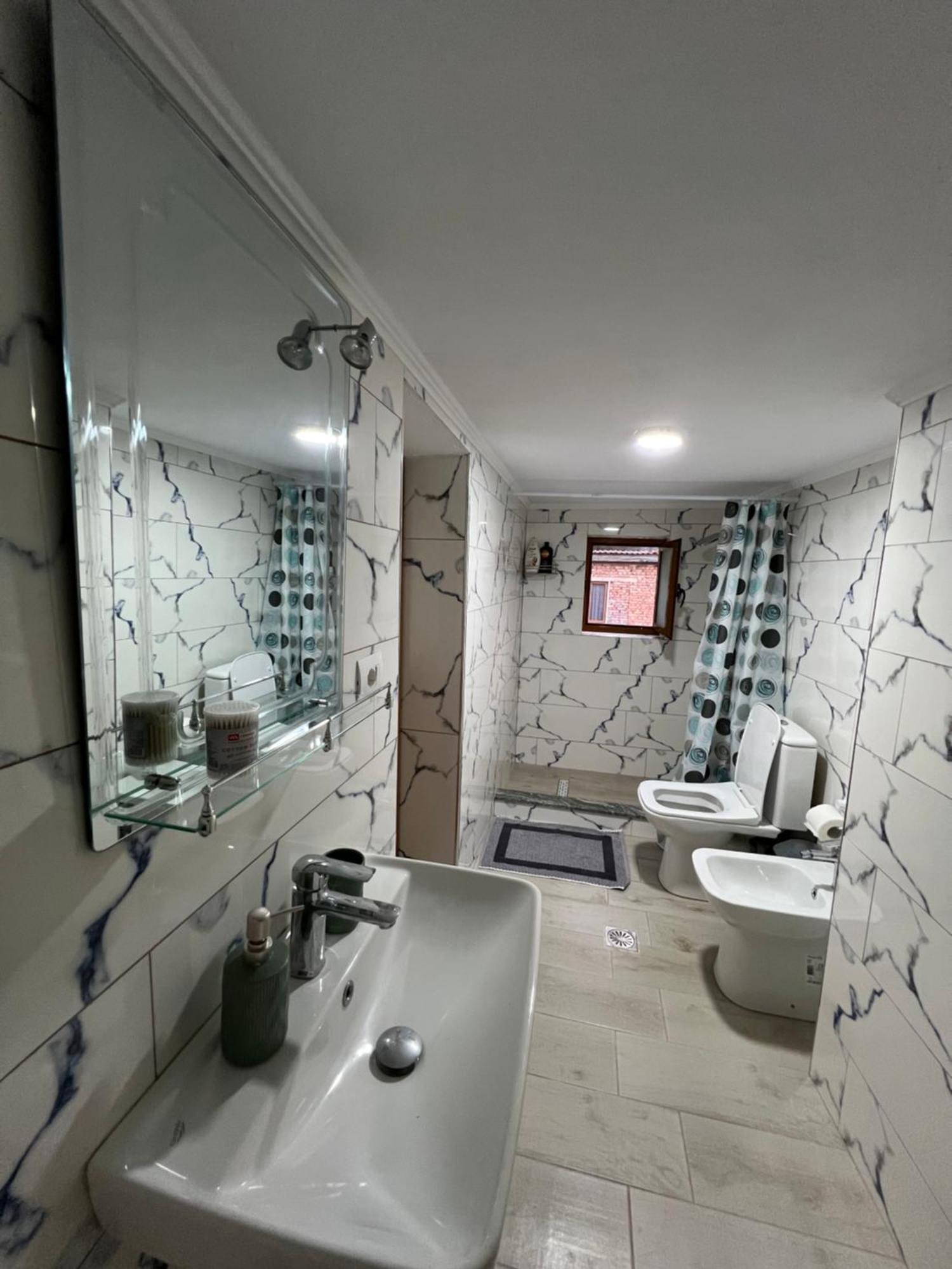 Sajmir Suites Permet Exterior photo